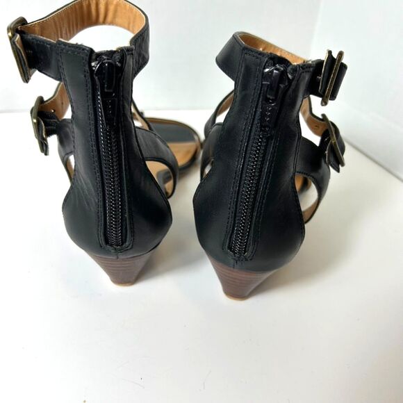 Liendo Anthropologie Black Leather Buckle Ankle Strap Low Wedge Sandals Size 9.5 - Picture 7 of 10